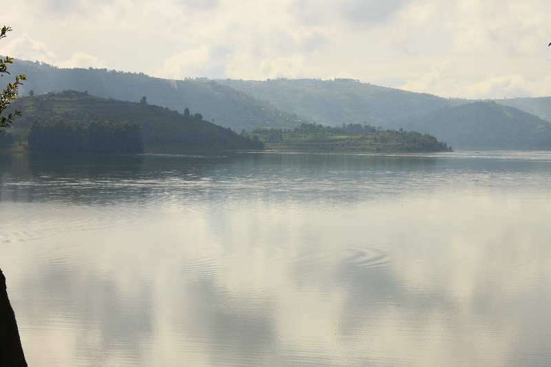 Bunyonyi lake boat trips & Activities